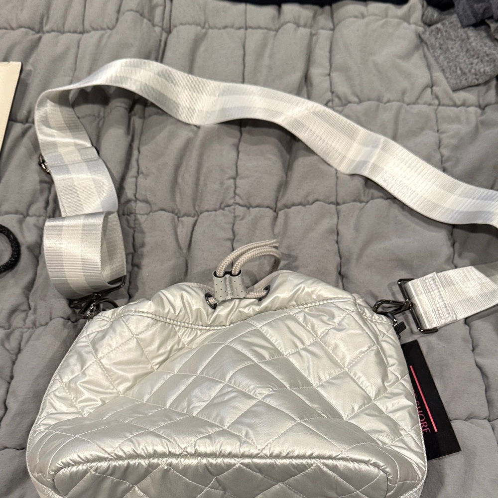 Silver Quilted Women's Bag - Picture 2 of 3